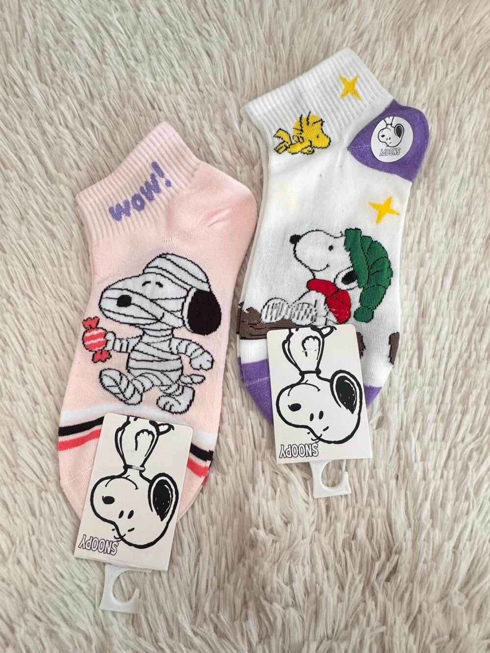 Snoopy ankle socks with Snoopy wearing green hat and red scarf and mummy costume